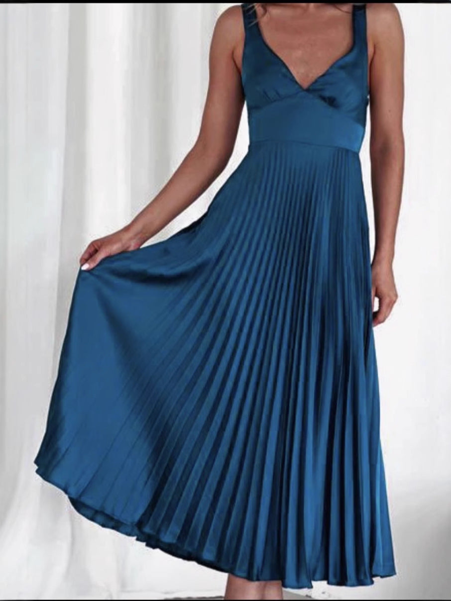 Abri™ Pleated V-Neck Maxi Dress