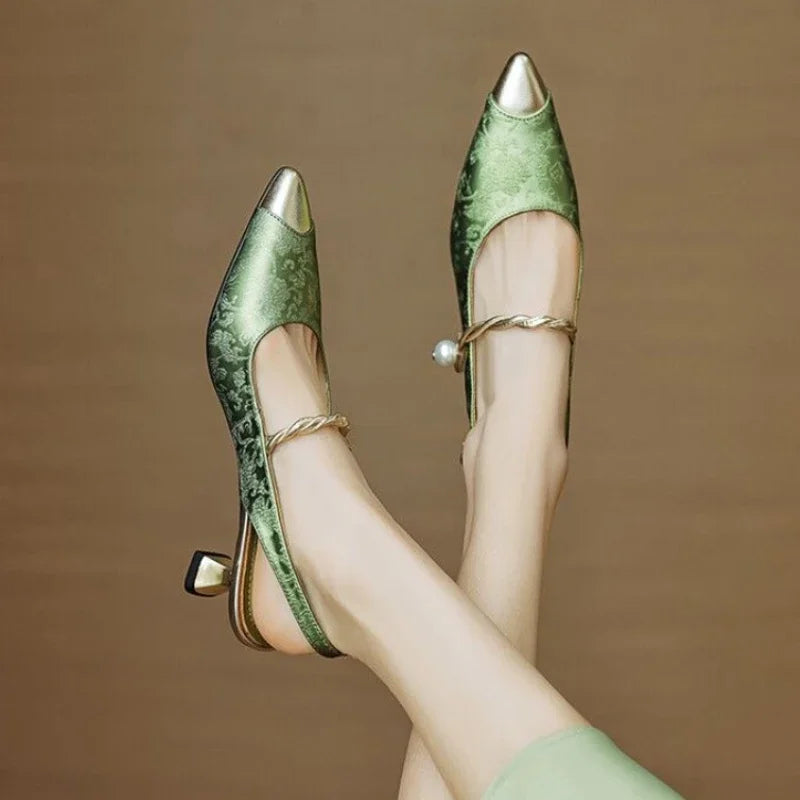 Carol™ Classic Kitten Heels