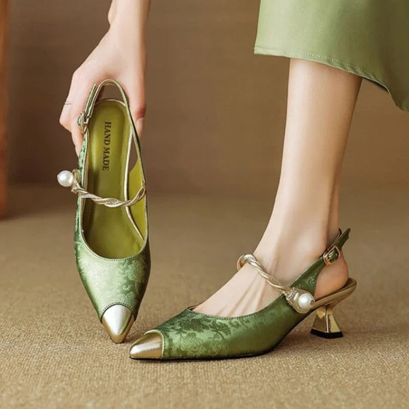 Carol™ Classic Kitten Heels